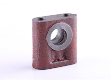 Стійка осі коромисел KM385BT