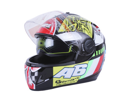 Шлем MD-800 черный с цветной графикой A6 size M - VIRTUE