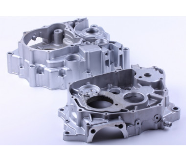 Картер двигуна, к-т 2 шт: лев. + Прав. - СВ-125/150