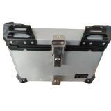 Кофр прямокутний TTG для мотоцикла алюмінієвий срібний, зі спинкою та двома замками, 57л