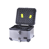 Кофр прямокутний TTG для мотоцикла алюмінієвий срібний, зі спинкою та двома замками, 57л