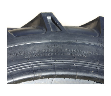 Покришка з камерою 11.2*28 "ялинка" 48,75 кг