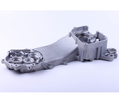 Картер лівий (довга нога) – 50CC4T