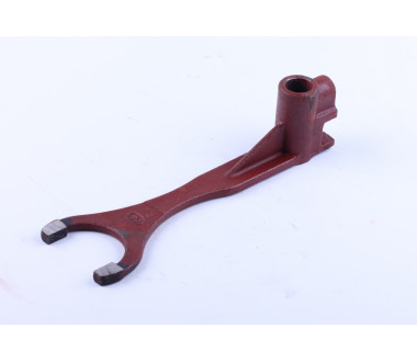 Вилка вспомогательная переключения передач КПП Xingtai 24B, Shifeng 244,Taishan 24