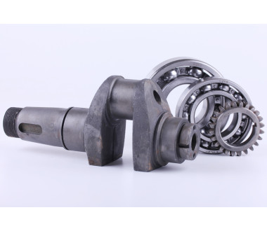 Колінвал у зборі (підшипники 6310/6210, шестерня) - 180N - Premium