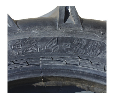 Покрышка с камерой 12.4*28 "елочка" 46,00 кг