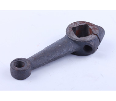 Важіль поворотний правий Xingtai 120/220